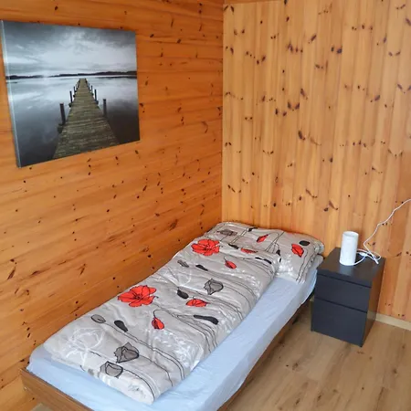 Grosse, Schoene Im Gruenen Apartament